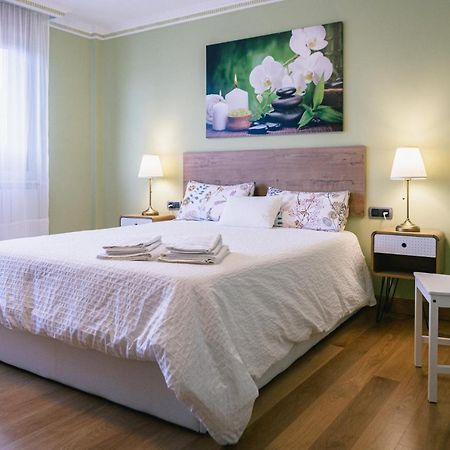Alojamiento Urabain Appartement Allo Buitenkant foto