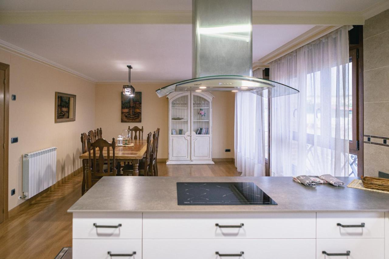 Alojamiento Urabain Appartement Allo Buitenkant foto